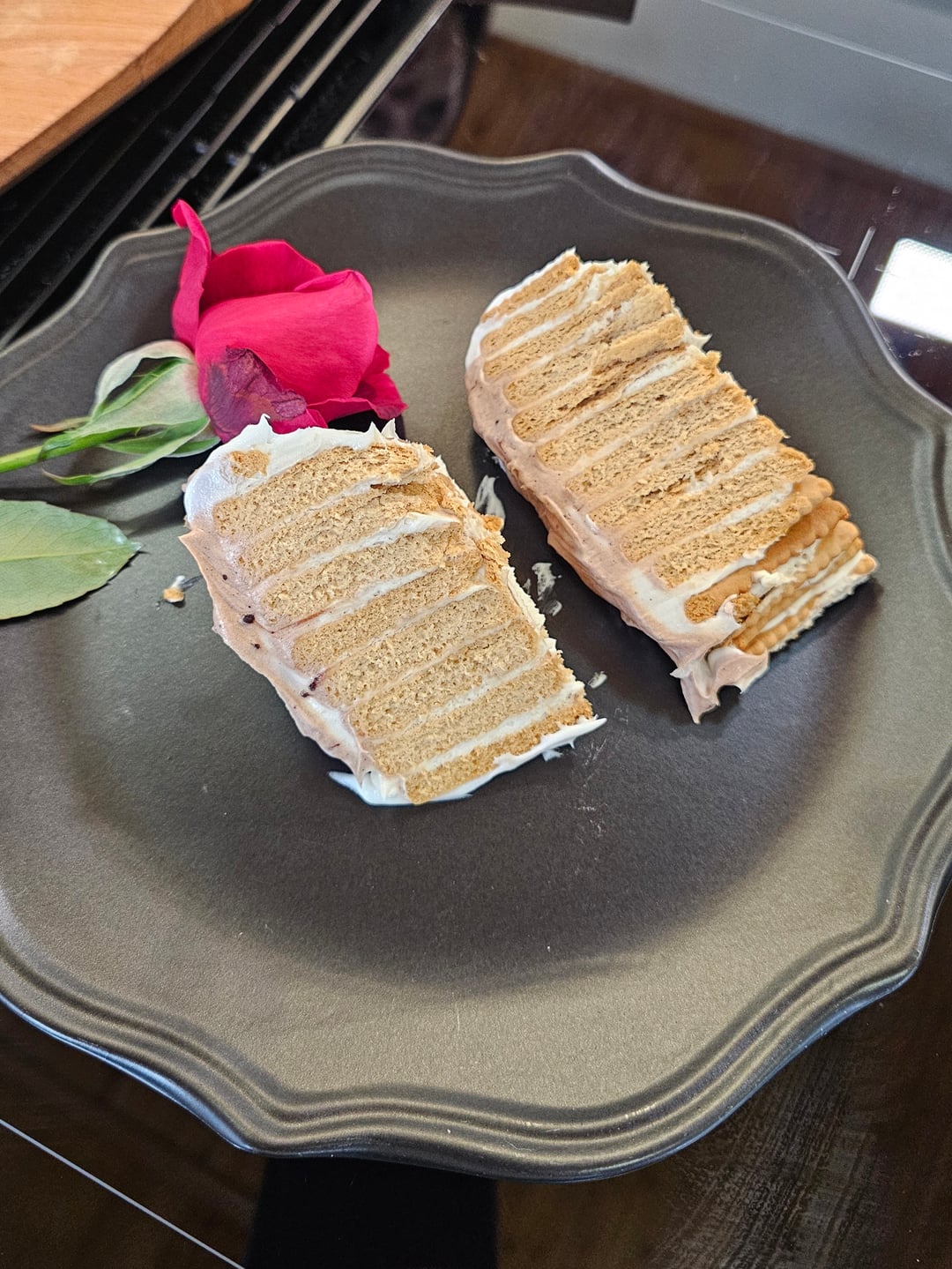 Biscuit Log Cake - Video recipe thumbnail