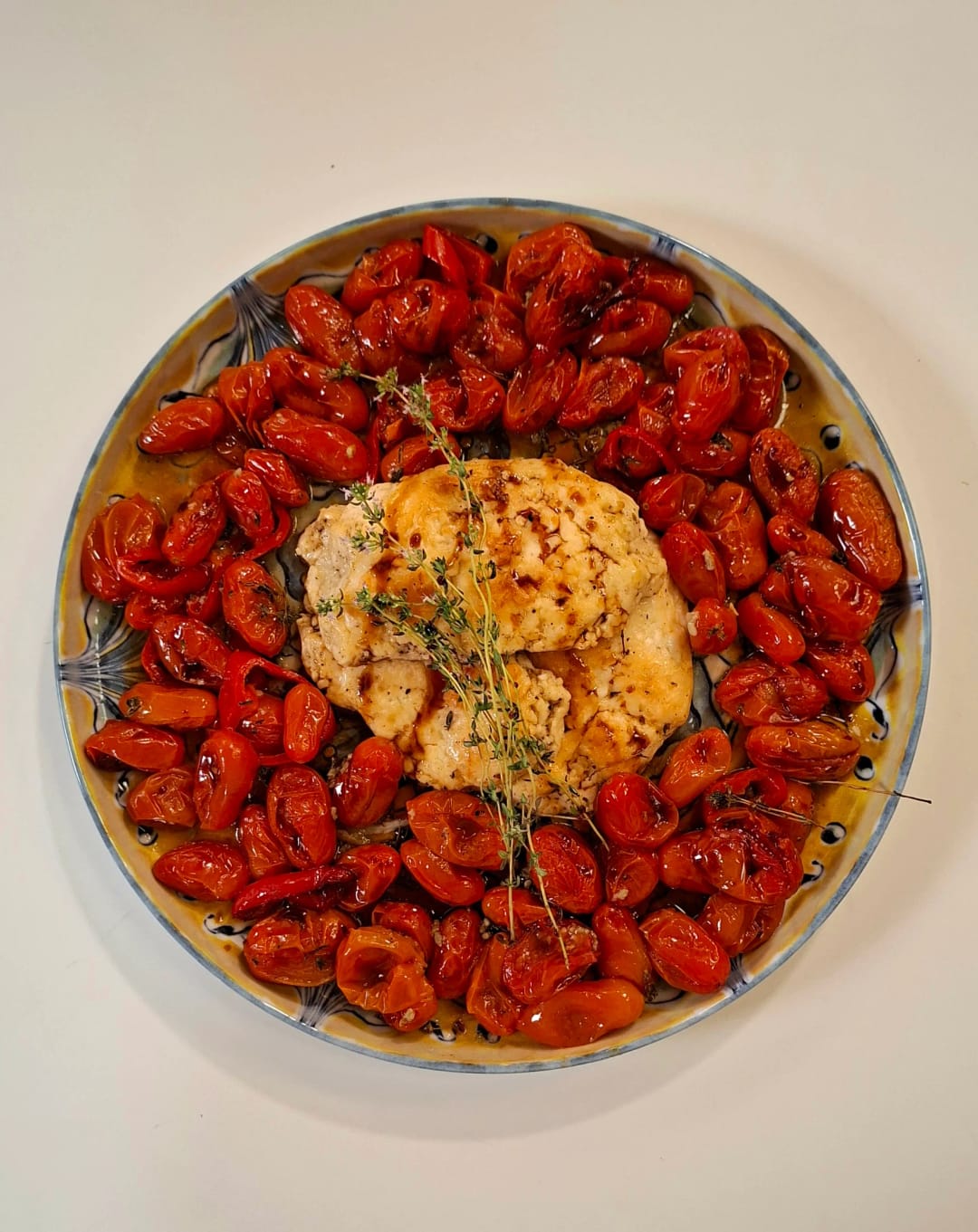Καραμελωμένες ντομάτες με χαλλούμι - recipe