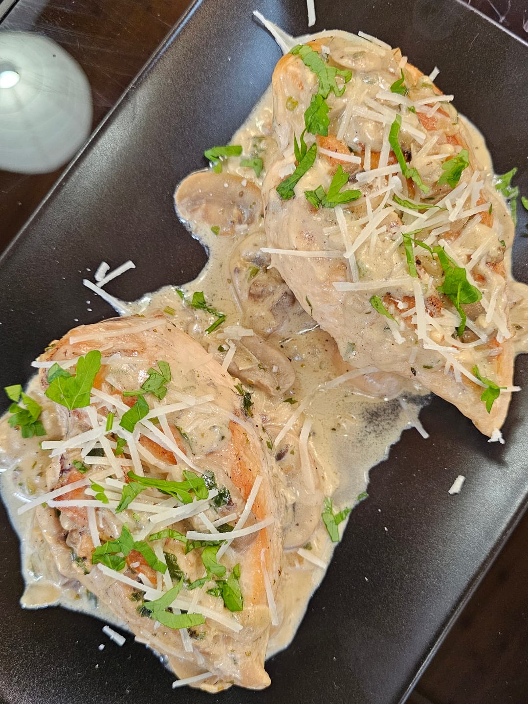 Κοτόπουλο με μανιταράκια και κρέμα γάλακτος - recipe