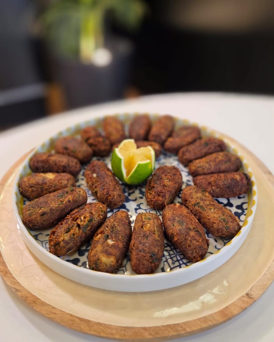 Corned Beef Patties (Keftedes me Polipif) - recipe