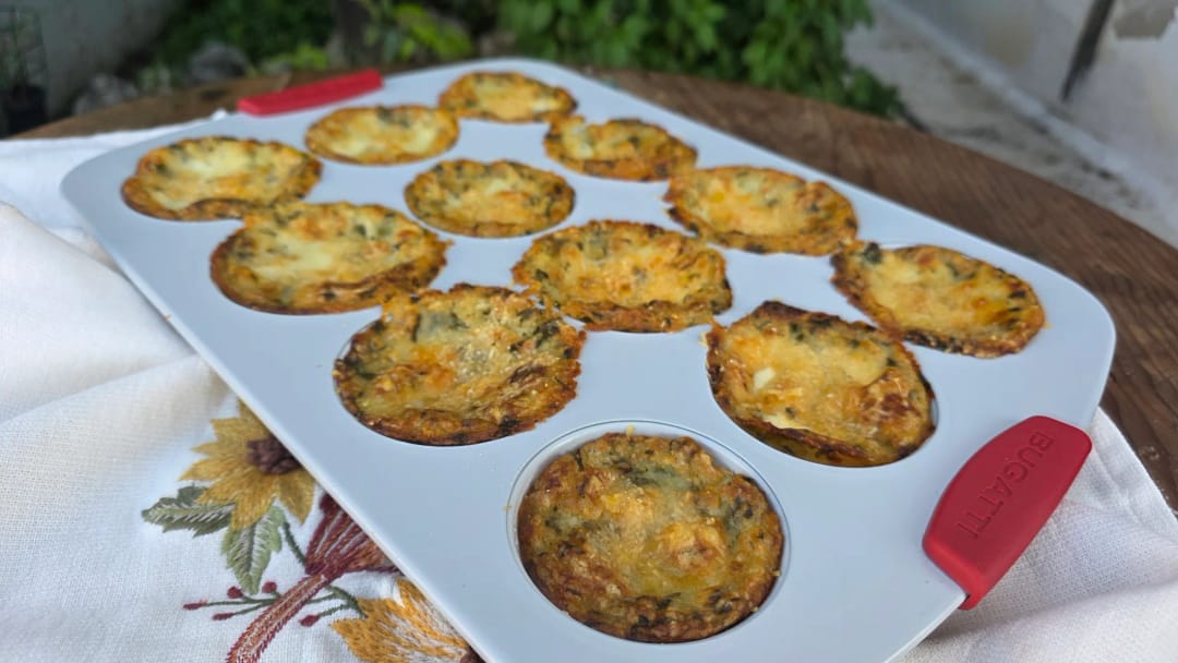 Crispy μάφιν πατάτας με λούντζα και λιωμένο τυρί - recipe