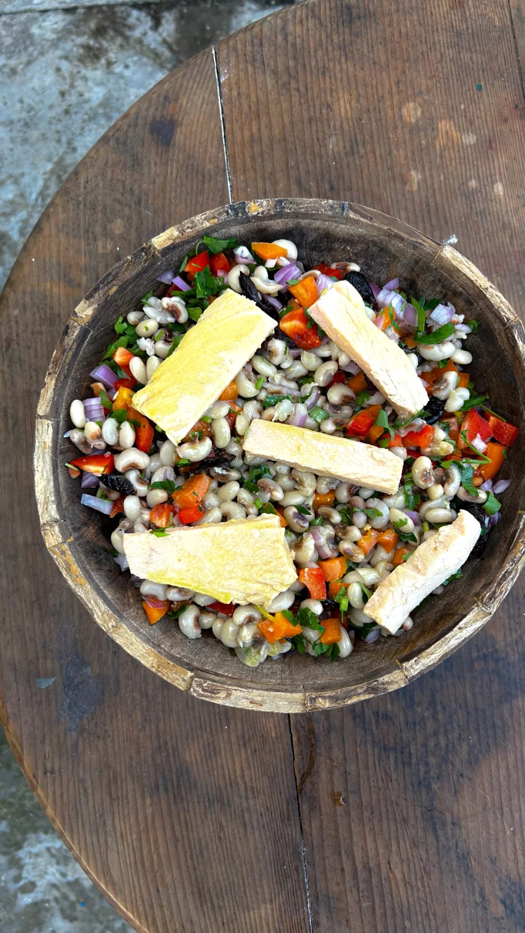 Healthy Salad with Ortiz White Tuna - recipe