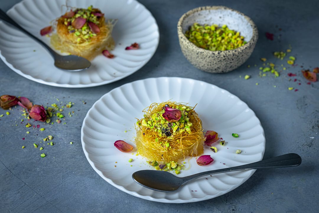 Φωλιές από κανταϊφι με χαλεπιανά - recipe