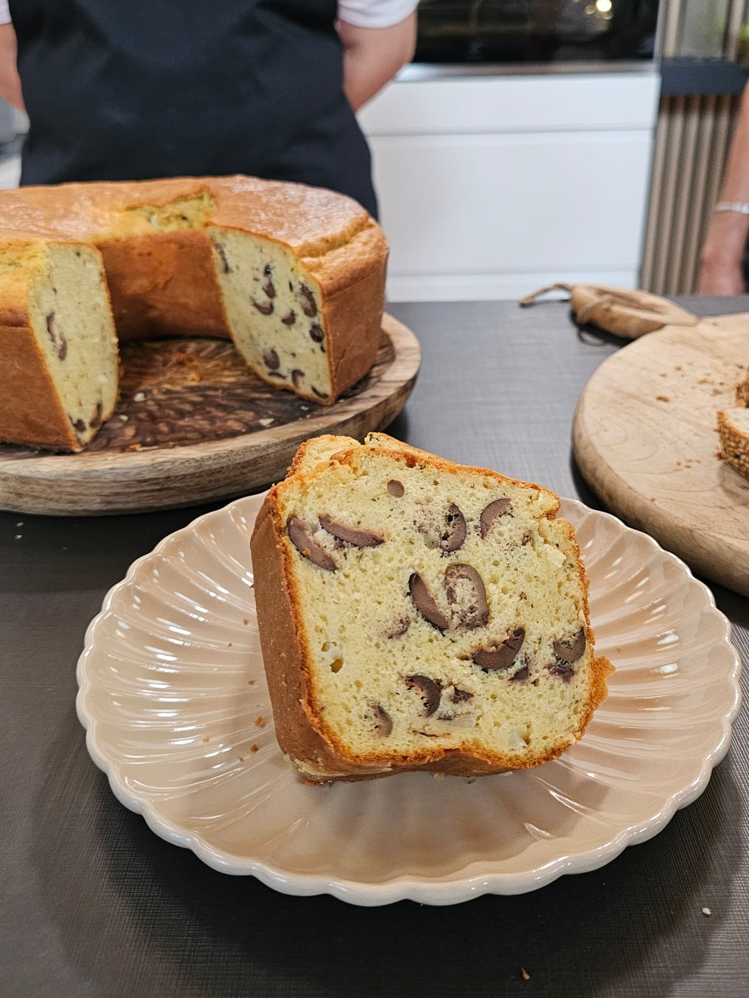 Olive Pie with Evaporated Milk and Orange Juice - Video recipe thumbnail