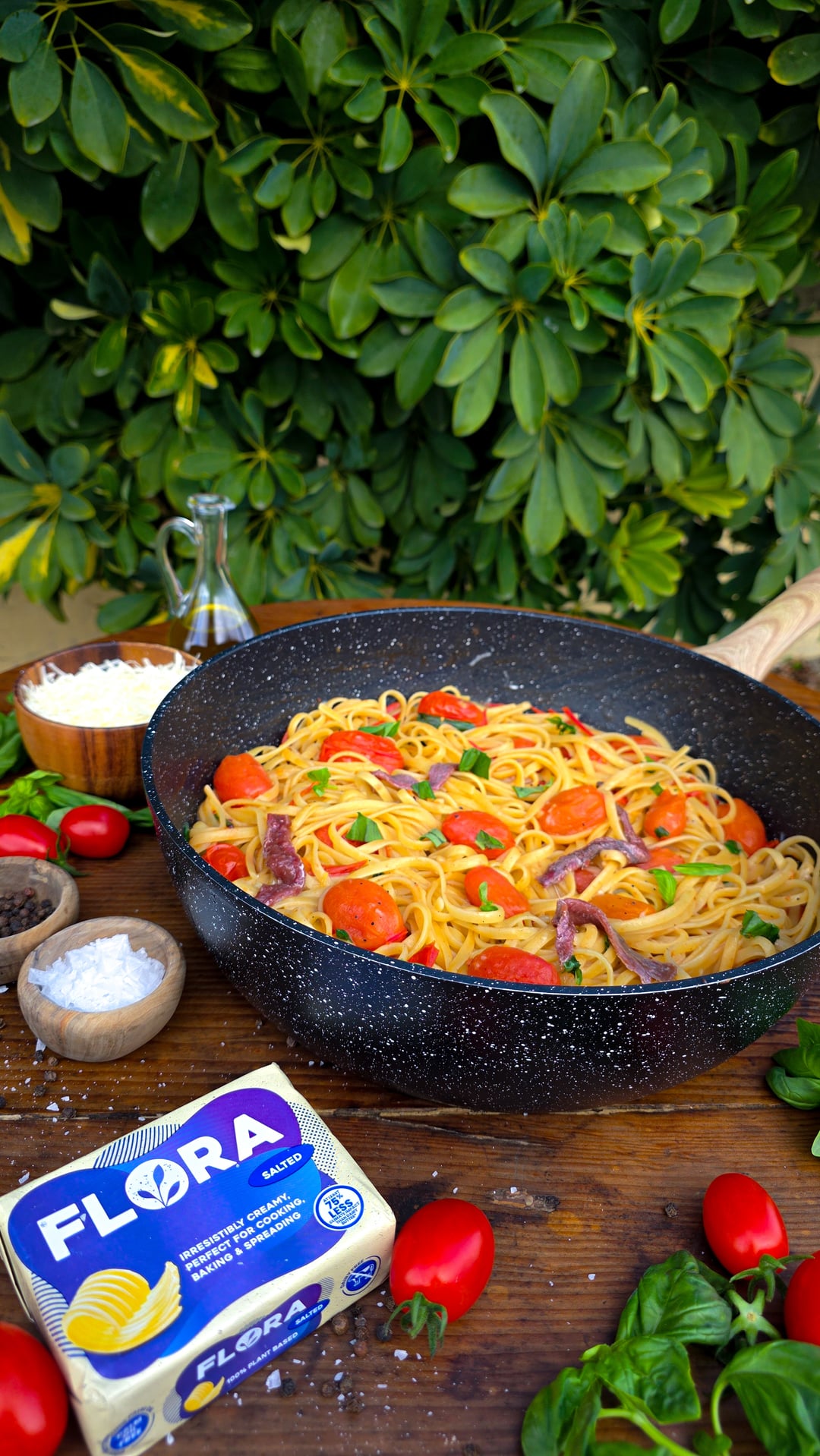 One-Pan Pasta with Cherry Tomatoes and Anchovies - Recipe image