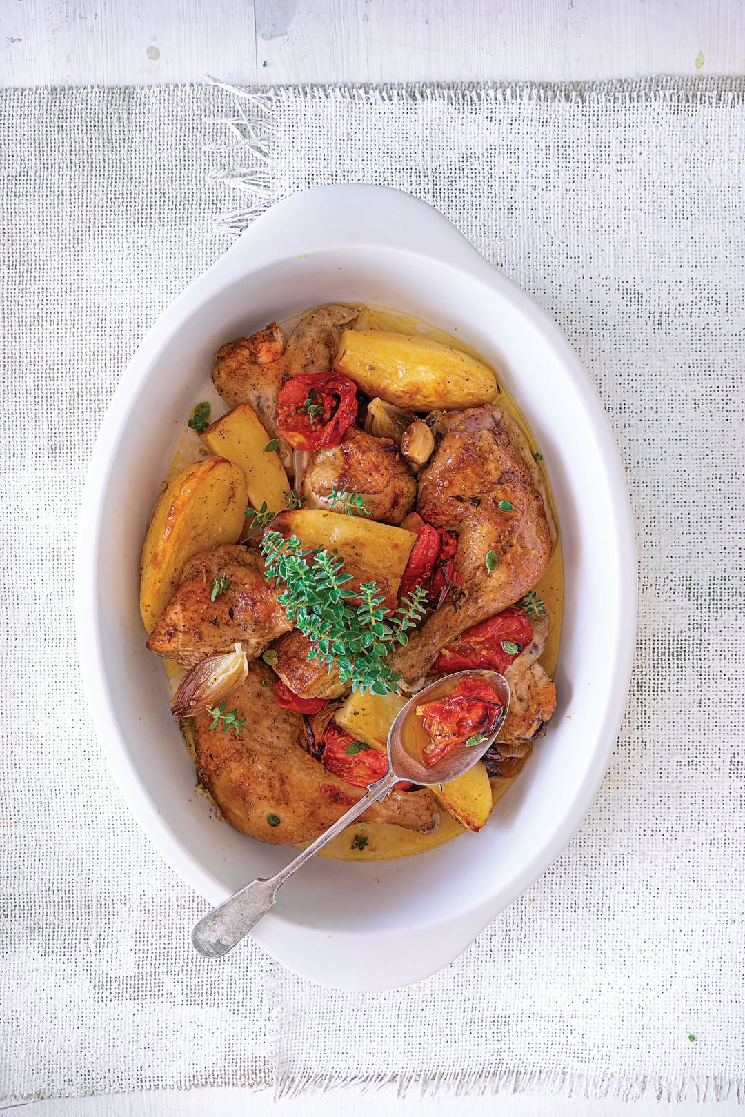 Κοτόπουλο με πατάτες στο φούρνο (Το ψητό της Κυριακής) - Recipe image