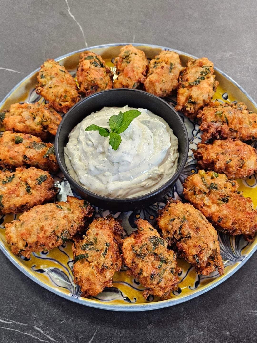 Ντοματοκεφτέδες Σαντορίνης - Video recipe thumbnail