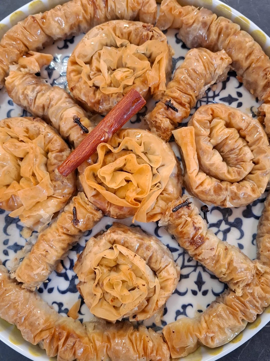 Saragli with Almonds - recipe