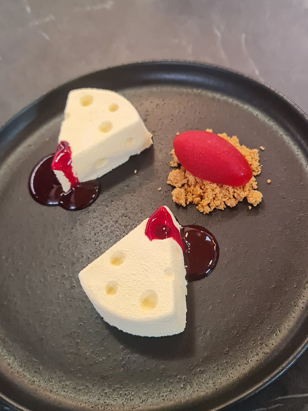 Cheesecake με φράουλες - Video recipe thumbnail