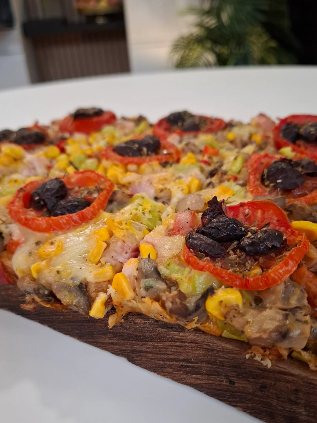 Πίτσα με σλάις - Video recipe thumbnail